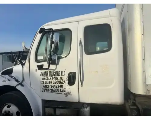 Freightliner M2 106 Cab