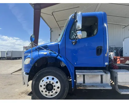 Cab FREIGHTLINER M2 106 DTI Trucks