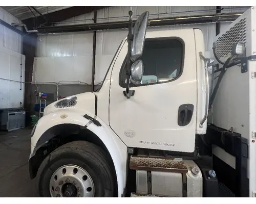 Cab FREIGHTLINER M2 106 DTI Trucks