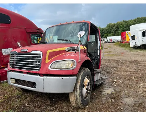 Complete Vehicle FREIGHTLINER M2 106 West Side Truck Parts