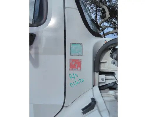 Cowl FREIGHTLINER M2 106 LKQ Heavy Truck - Tampa