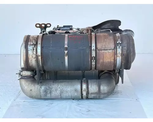 Freightliner M2 106 DPF (Diesel Particulate Filter)