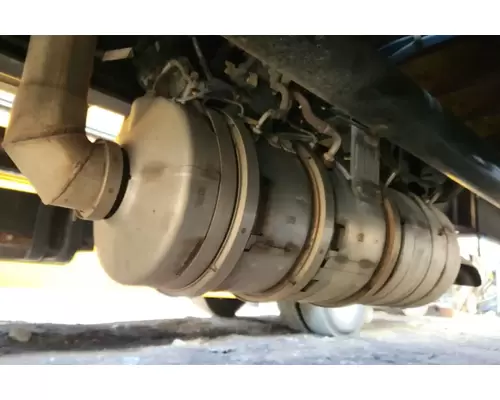Freightliner M2 106 DPF (Diesel Particulate Filter)