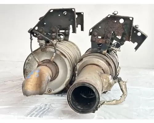 Freightliner M2 106 DPF (Diesel Particulate Filter)