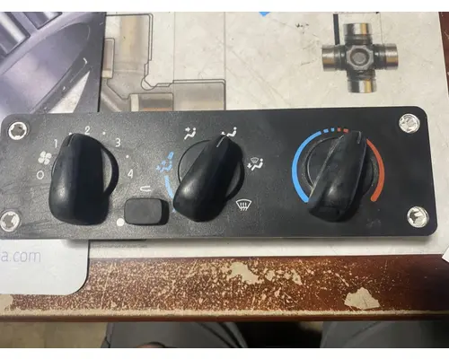 Dash / Console Switch Freightliner M2 106 Holst Truck Parts