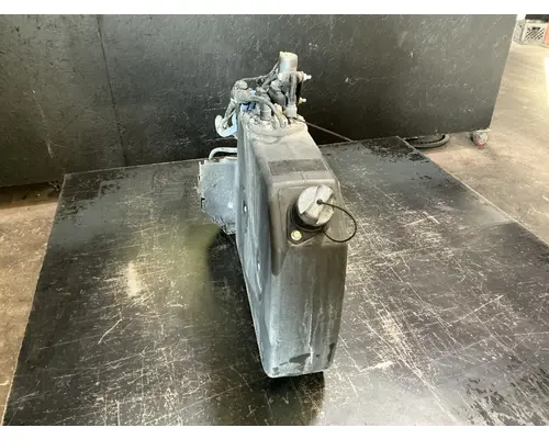 DEF Tank FREIGHTLINER M2 106 Geco - Fresno