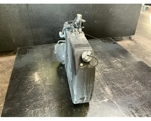 DEF Tank FREIGHTLINER M2 106 Geco - Dinuba