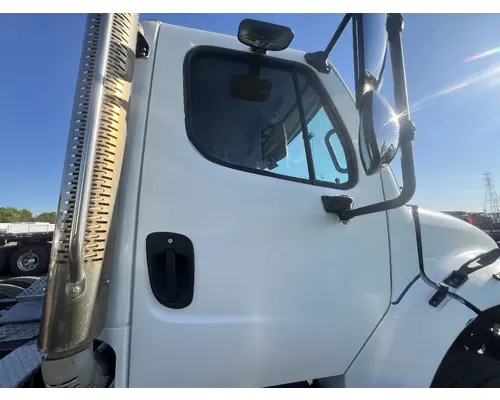 Door Assembly, Front FREIGHTLINER M2 106 DTI Trucks