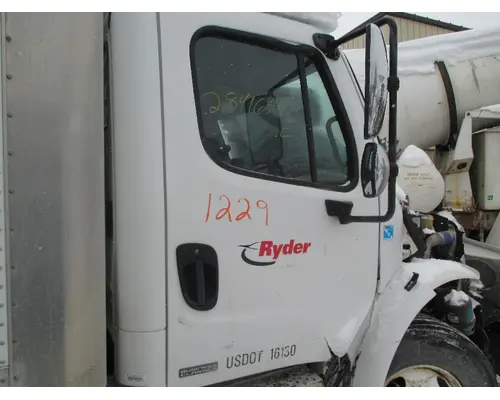 Door Glass, Front FREIGHTLINER M2 106 Dutchers Inc   Heavy Truck Div  Ny