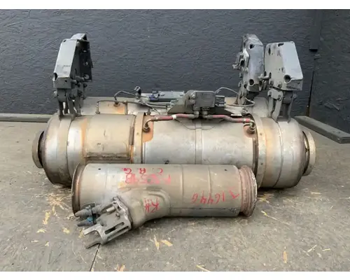 DPF (Diesel Particulate Filter) Freightliner M2 106 Complete Recycling Group LLC