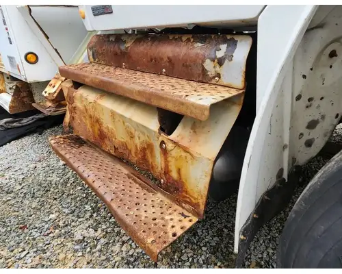 DPF (Diesel Particulate Filter) Freightliner M2 106 Complete Recycling Group LLC