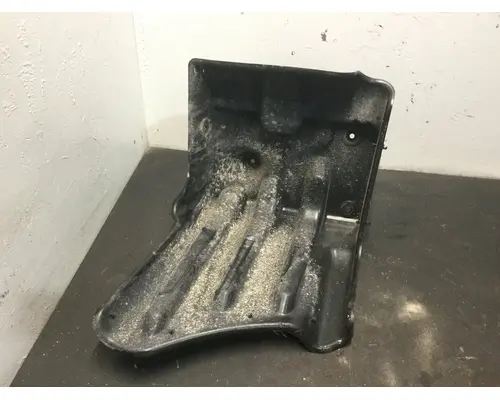 Freightliner M2 106 Fender, Inner