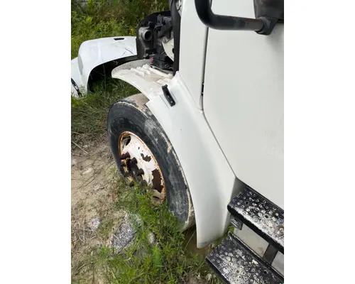 Fender Extension FREIGHTLINER M2 106 B &amp; W  Truck Center