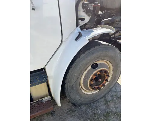Fender Extension FREIGHTLINER M2 106 B &amp; W  Truck Center