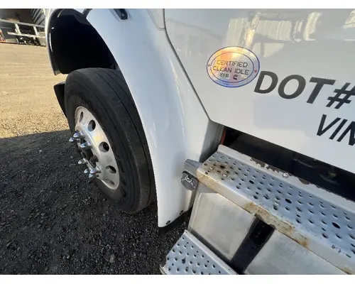 Fender Extension FREIGHTLINER M2 106 DTI Trucks