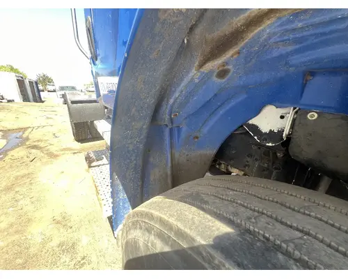 Fender Extension FREIGHTLINER M2 106 DTI Trucks