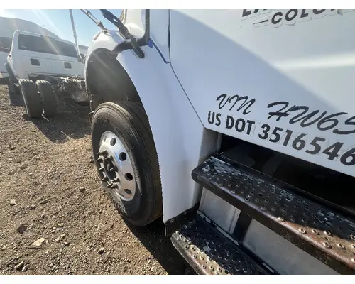 Fender Extension FREIGHTLINER M2 106 DTI Trucks
