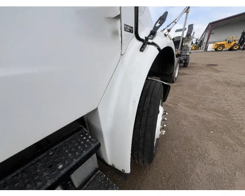 Fender Extension FREIGHTLINER M2 106 DTI Trucks