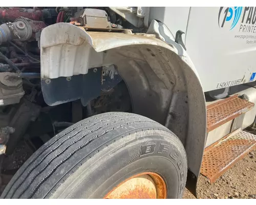 Freightliner M2 106 Fender