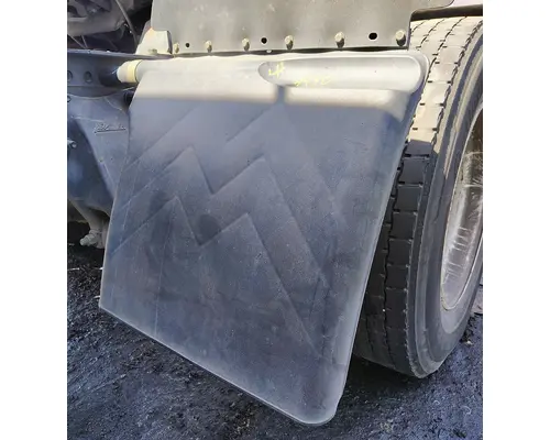 Fender FREIGHTLINER M2 106 Geco - Fresno