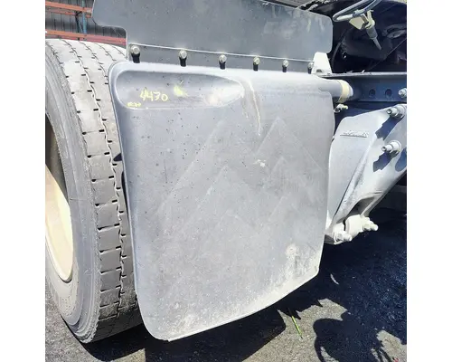 Fender FREIGHTLINER M2 106 Geco - Fresno