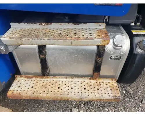 Freightliner M2 106 Fuel Tank