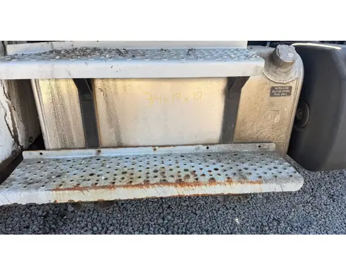 Freightliner M2 106 Fuel Tank