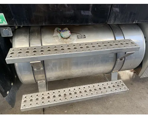 Fuel Tank FREIGHTLINER M2 106 DTI Trucks