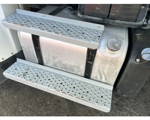 Fuel Tank FREIGHTLINER M2 106 DTI Trucks
