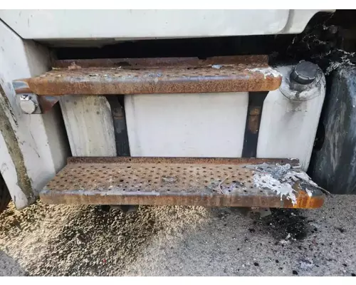 Freightliner M2 106 Fuel Tank