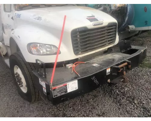 Freightliner M2 106 Grille