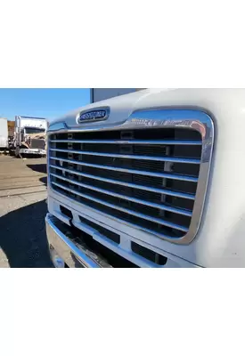 Freightliner M2 106 Grille