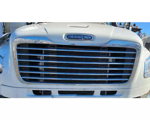 Freightliner M2 106 Grille