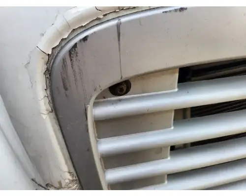 Freightliner M2 106 Grille