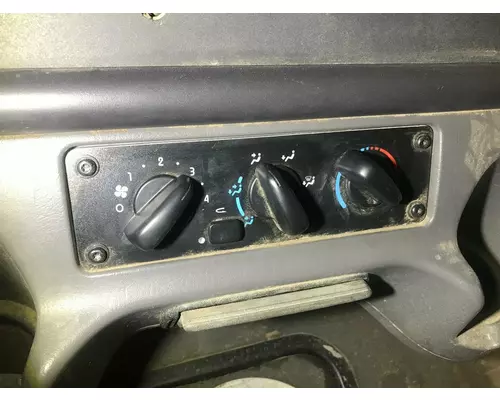 Freightliner M2 106 Heater & AC Temperature Control