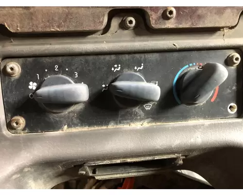 Freightliner M2 106 Heater & AC Temperature Control