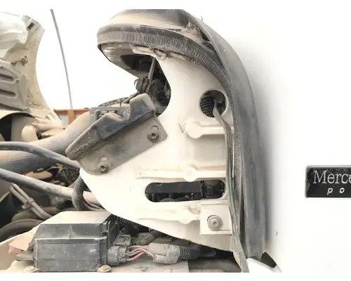 Freightliner M2 106 Hood Rest