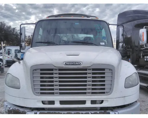 Hood FREIGHTLINER M2 106 LKQ Heavy Truck - Tampa