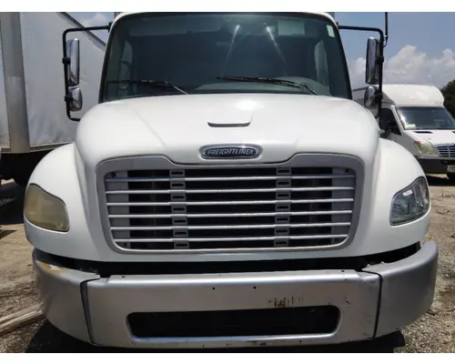 Hood FREIGHTLINER M2 106 LKQ Heavy Truck - Tampa