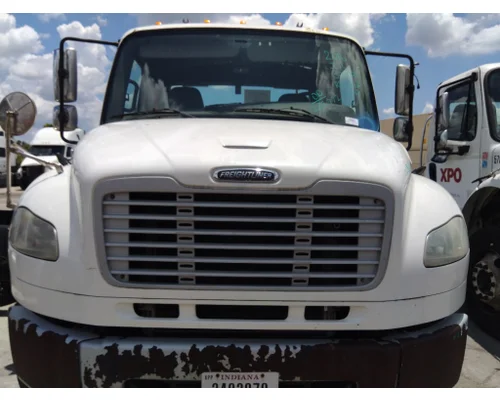 Hood FREIGHTLINER M2 106 LKQ Heavy Truck - Tampa