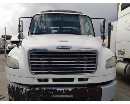 Hood FREIGHTLINER M2 106 LKQ Heavy Truck - Tampa