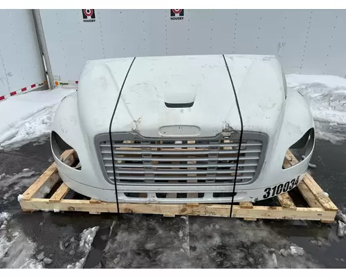 Hood FREIGHTLINER M2 106 Housby