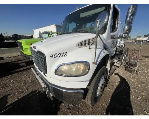Hood FREIGHTLINER M2 106 DTI Trucks