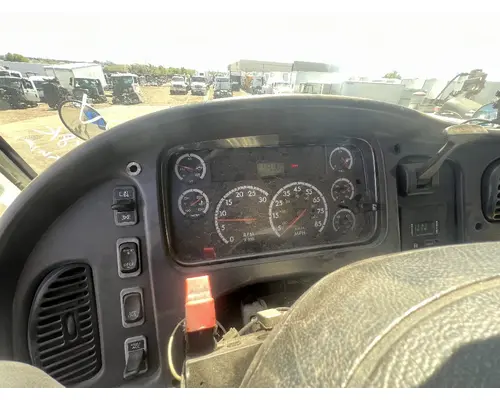 Instrument Cluster FREIGHTLINER M2 106 DTI Trucks
