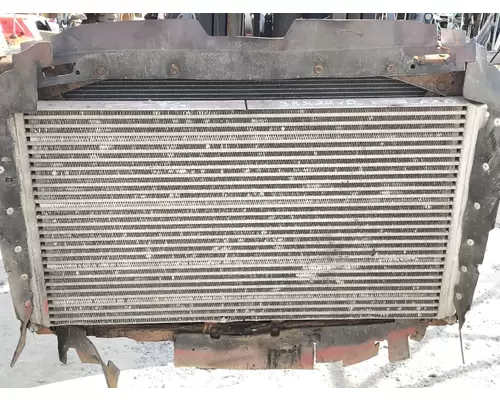 Freightliner M2 106 Intercooler