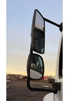 Freightliner M2 106 Mirror (Interior)