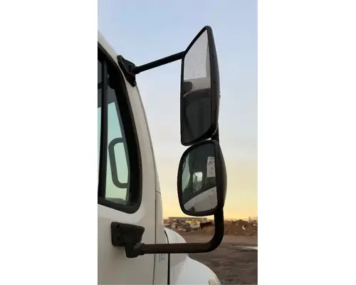 Freightliner M2 106 Mirror (Interior)