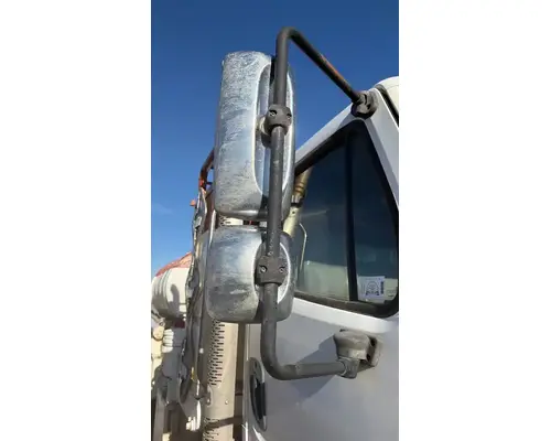 Freightliner M2 106 Mirror (Side View)