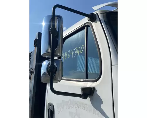 Freightliner M2 106 Mirror (Side View)