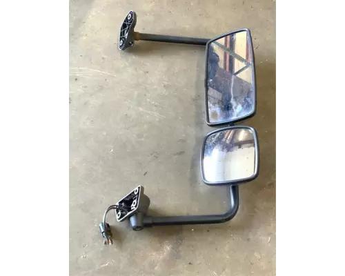 Freightliner M2 106 Mirror (Side View)